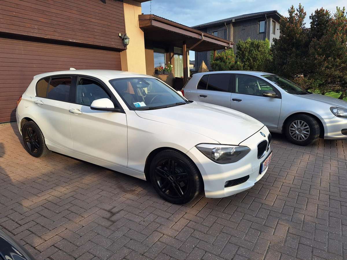 BMW 118, 2.0 l., hatchback