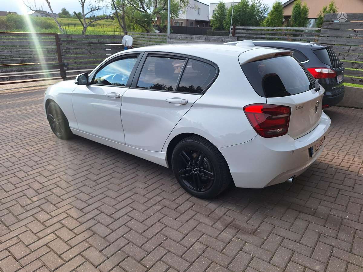 BMW 118, 2.0 l., hatchback