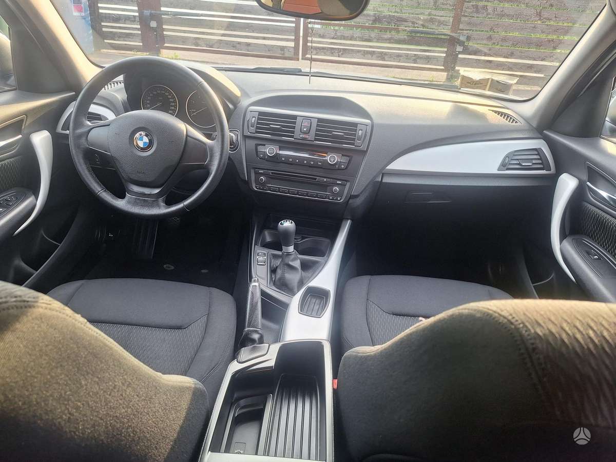 BMW 118, 2.0 l., hatchback