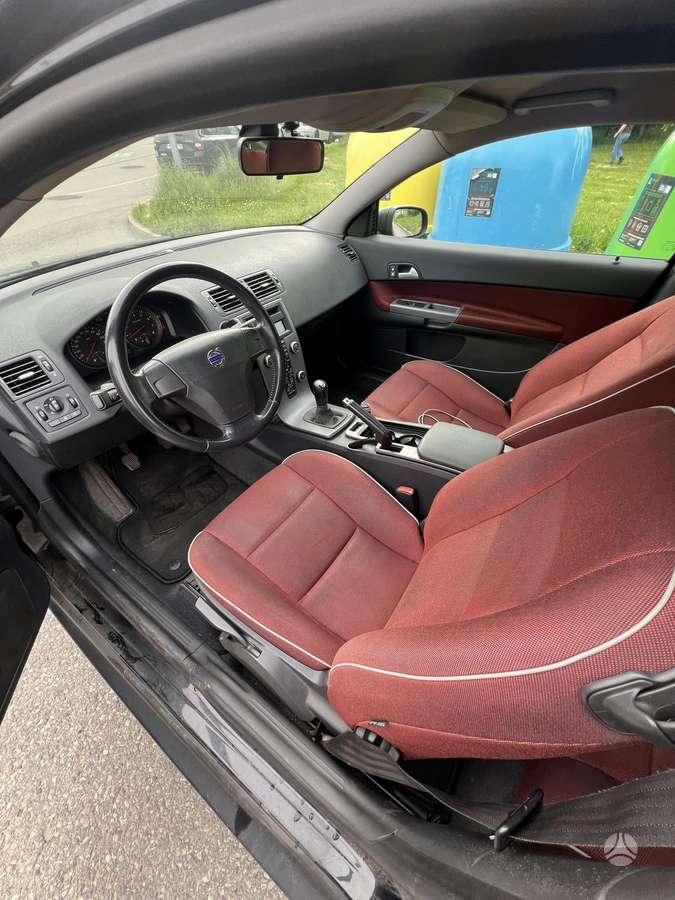 Volvo C30, 1.8 l., hatchback