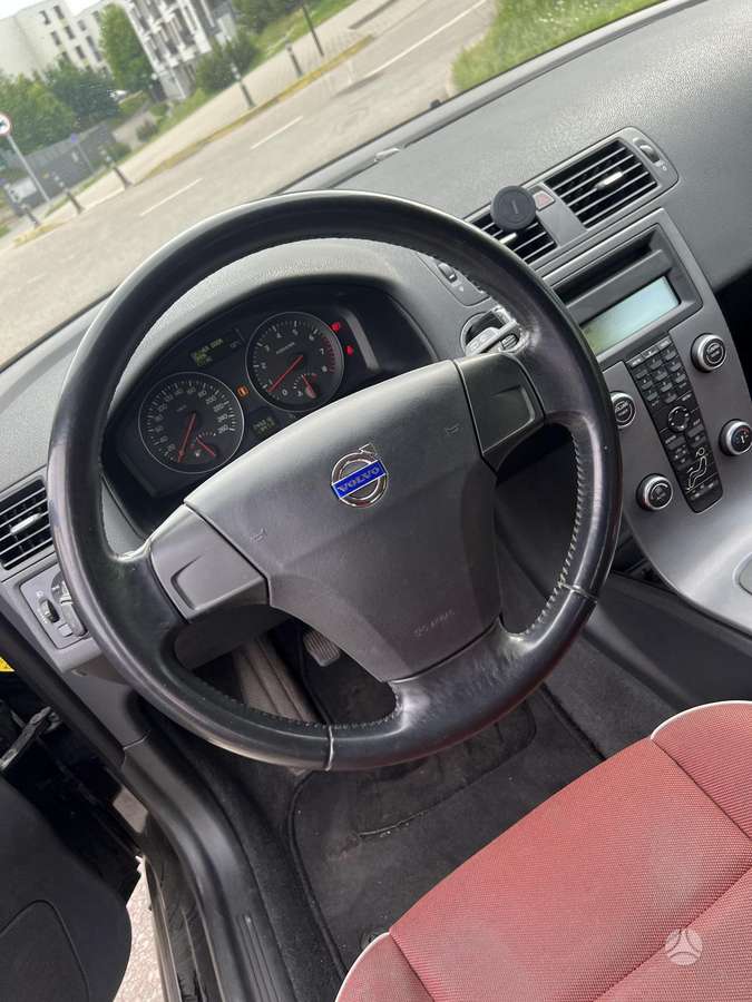 Volvo C30, 1.8 l., hatchback