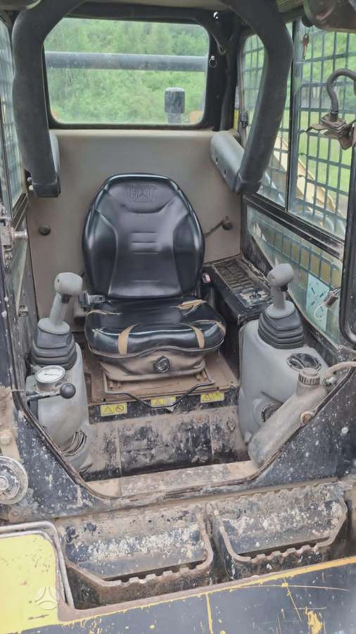 Caterpillar 257B, mini loaders