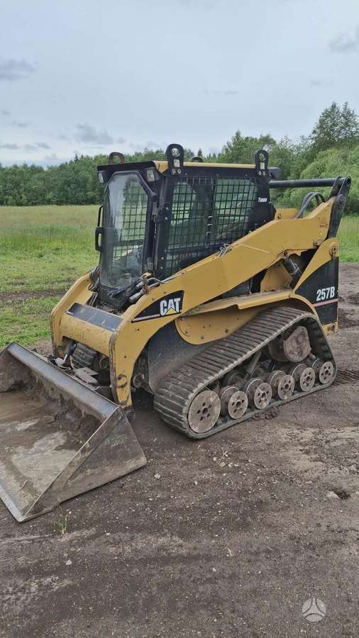 Caterpillar 257B, mini loaders