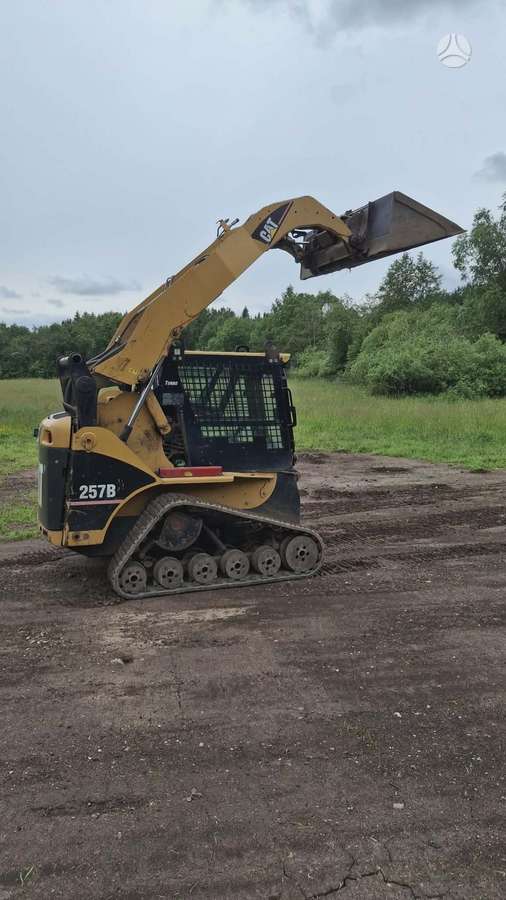 Caterpillar 257B, mini loaders