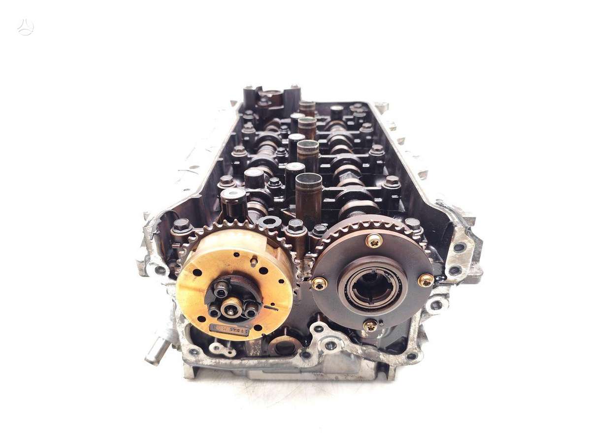 Toyota RAV4 cylinder head