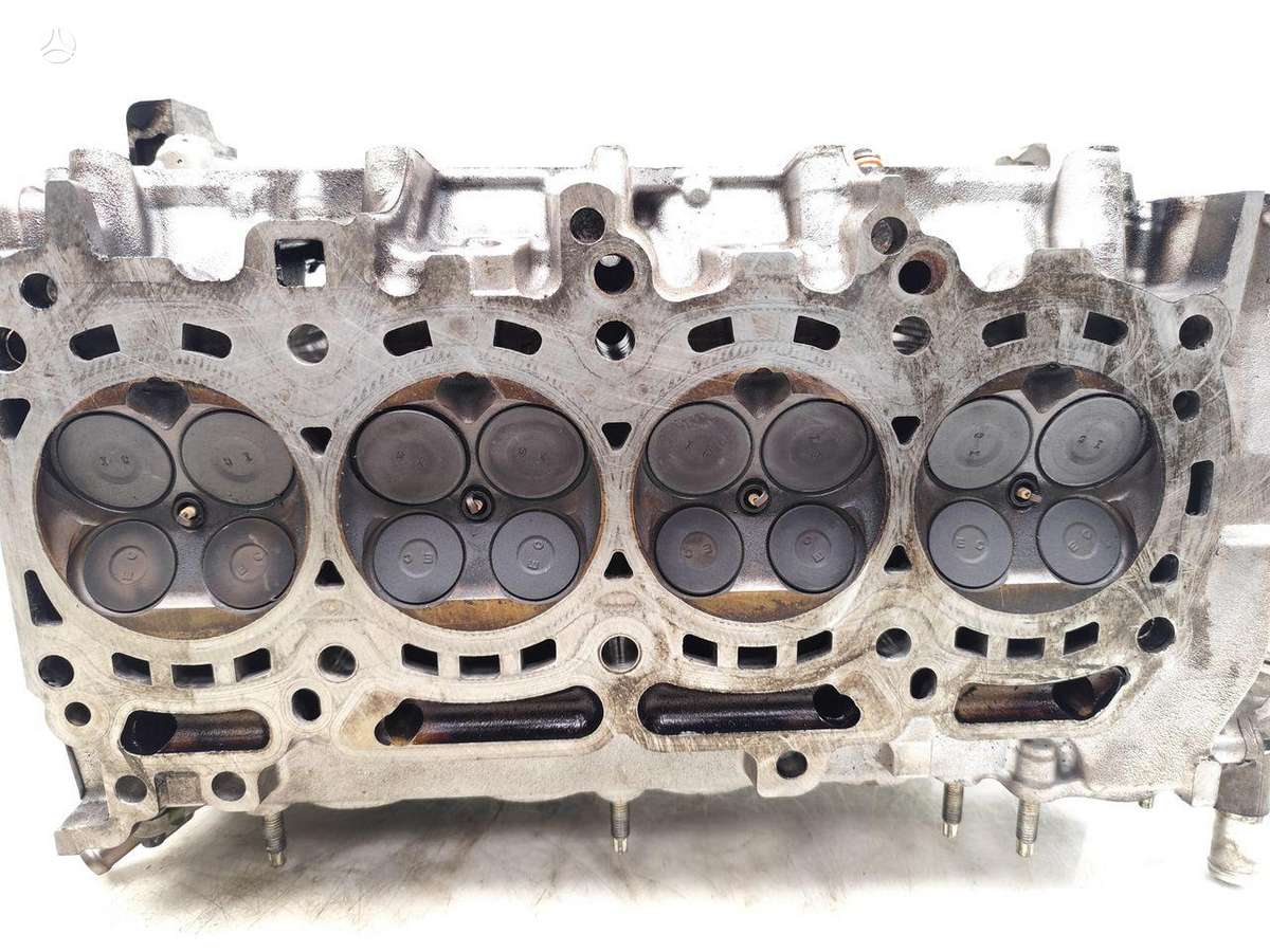 Toyota RAV4 cylinder head