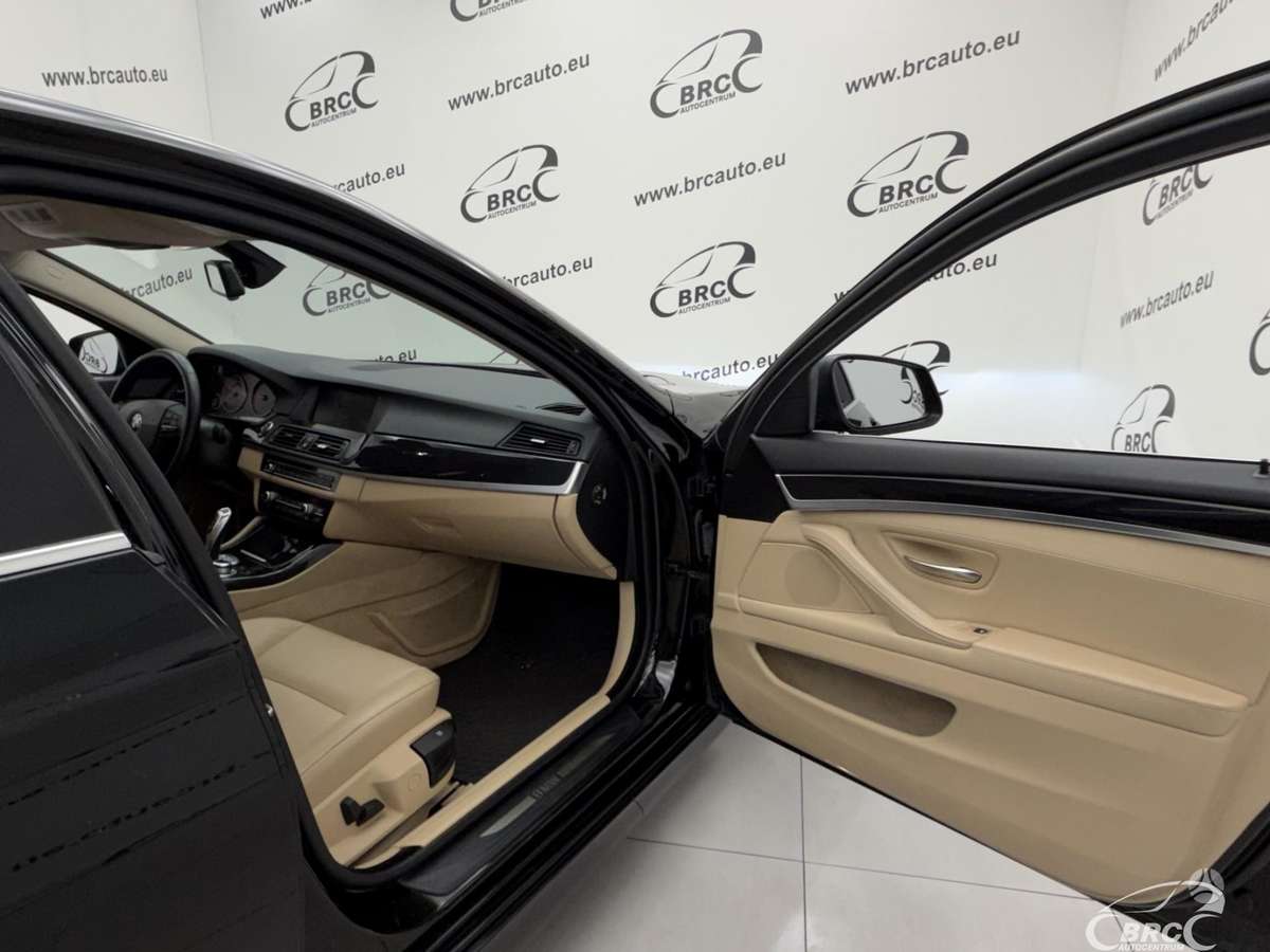 BMW 520, 2.0 l., Седан