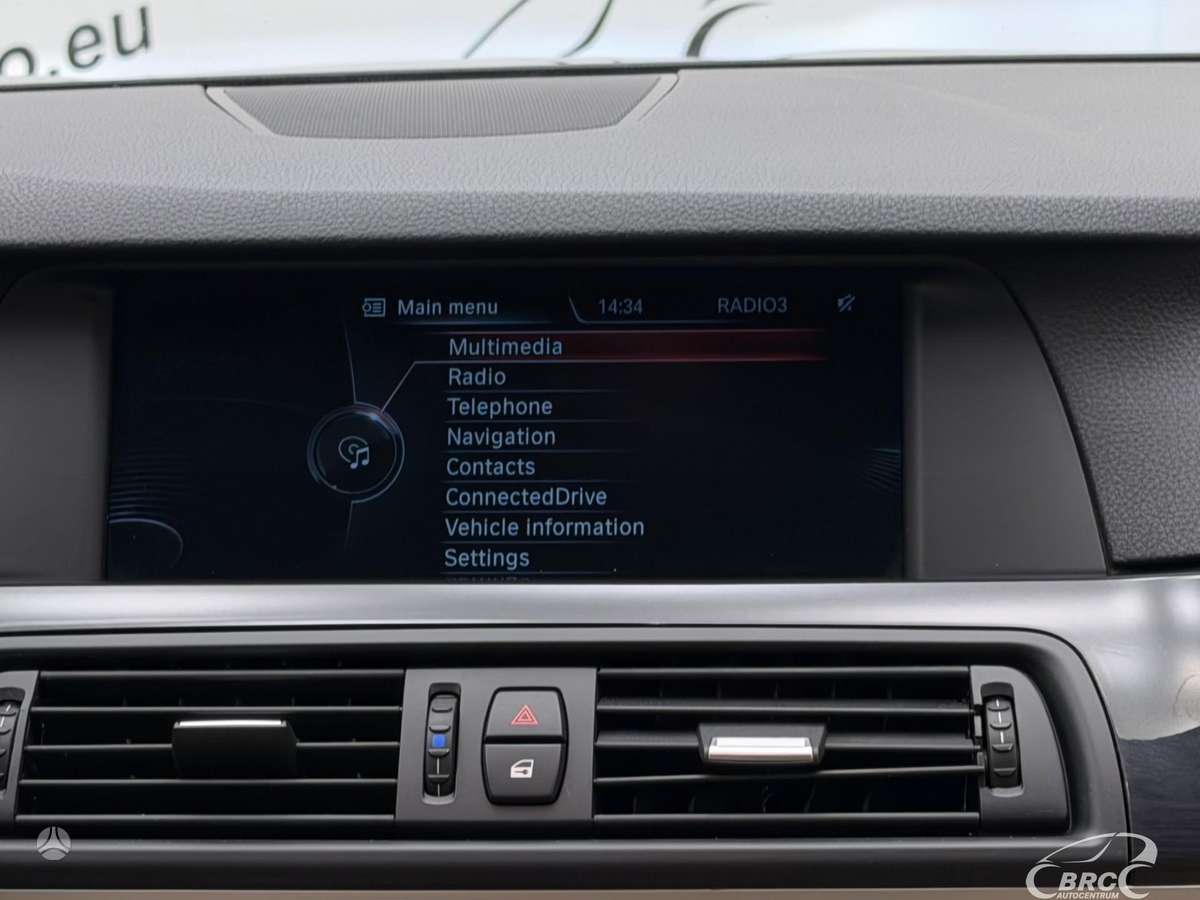BMW 520, 2.0 l., Седан