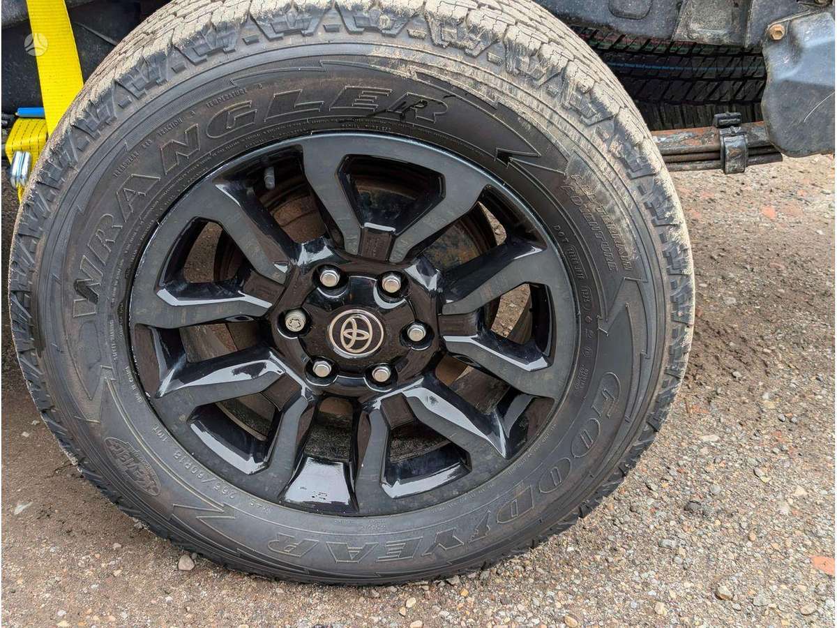 Toyota Hilux двигатель