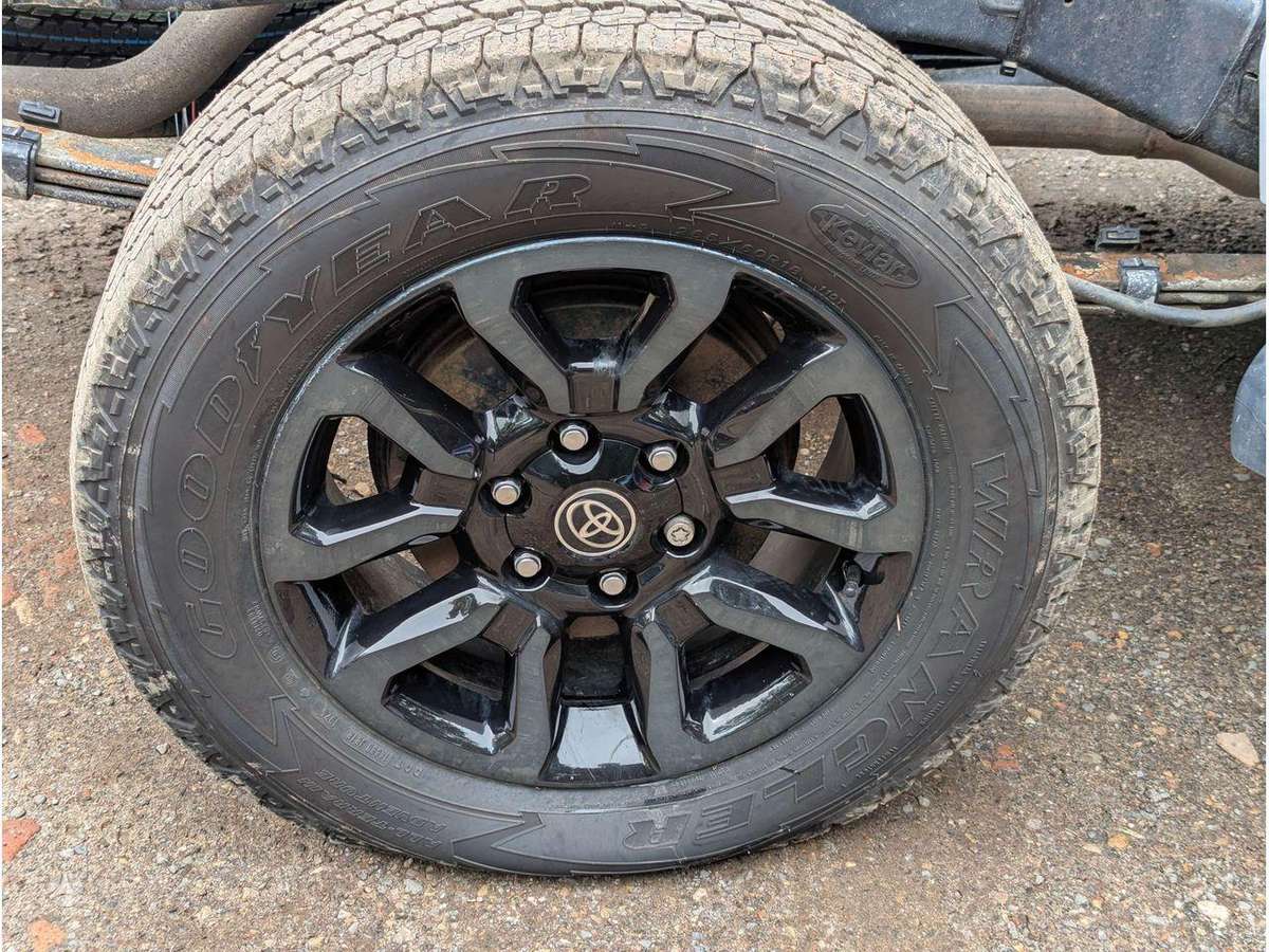 Toyota Hilux двигатель