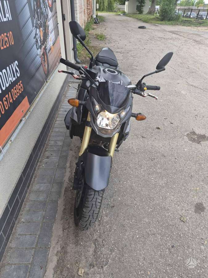 Suzuki GSR 750cc, scooters / mopeds