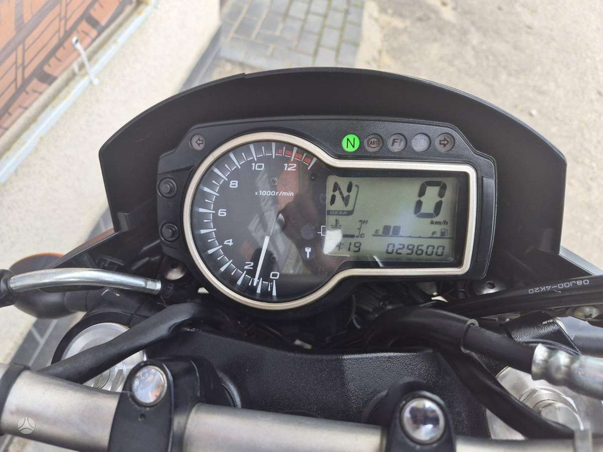 Suzuki GSR 750cc, scooters / mopeds