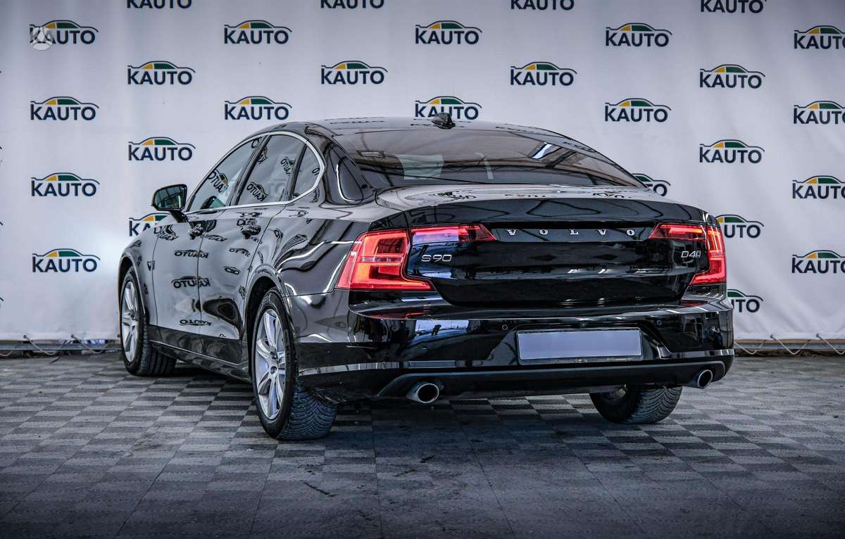 Volvo S90 - 4