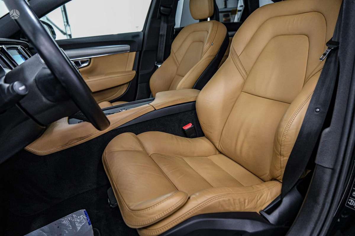 Volvo S90, 2.0 l., Седан