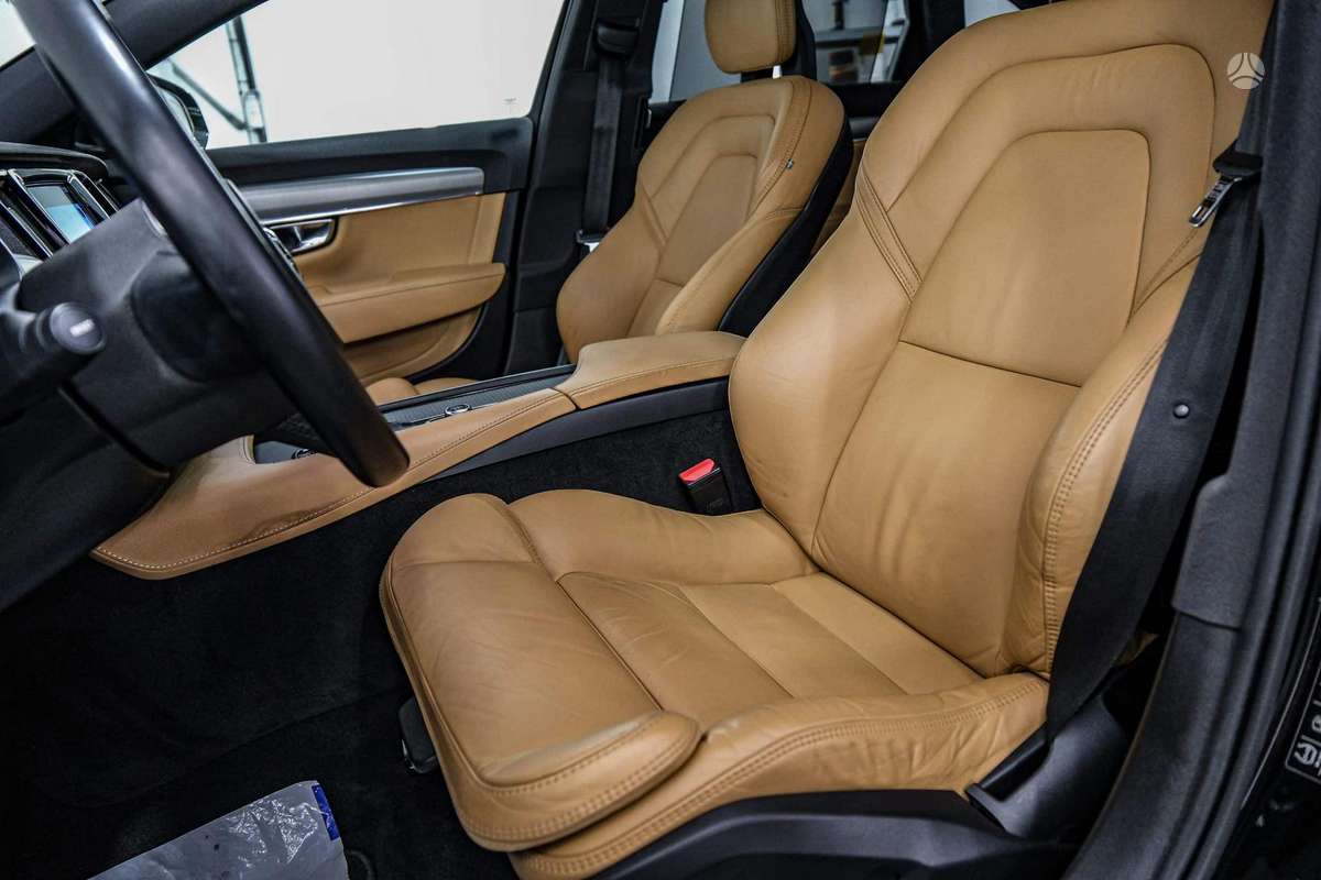 Volvo S90 - 6