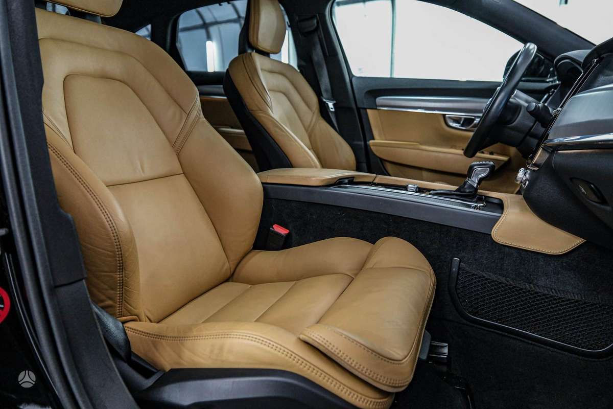 Volvo S90 - 12