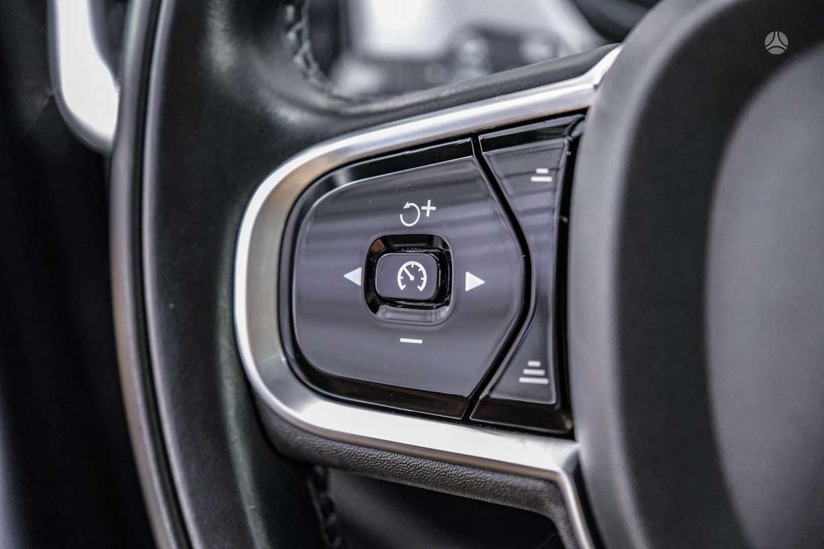 Volvo S90, 2.0 l., Седан