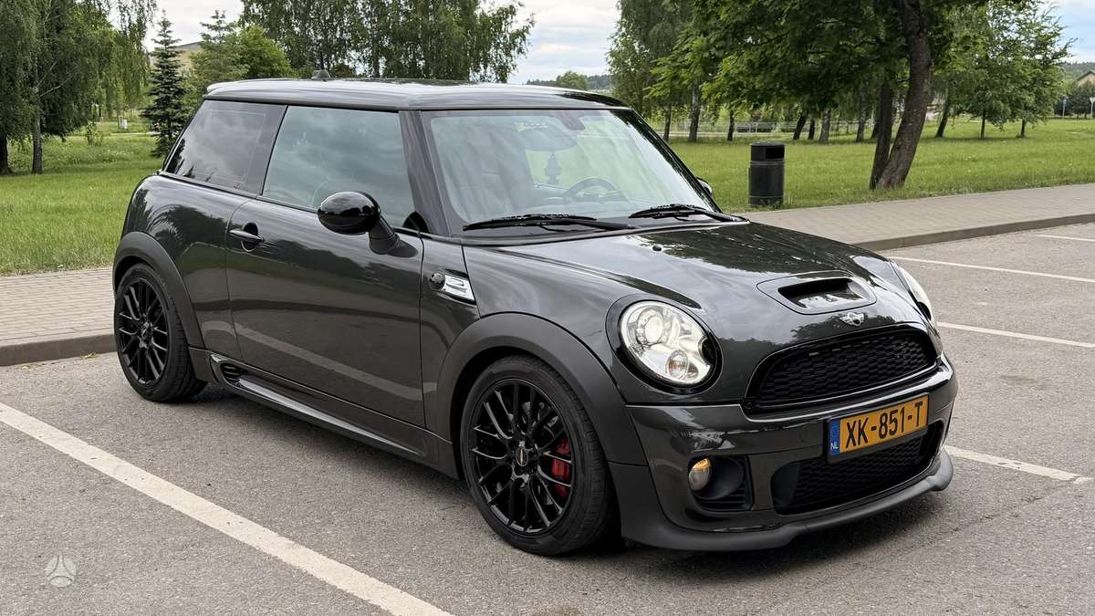 Mini Cooper JCW, 1.6 l., hatchback