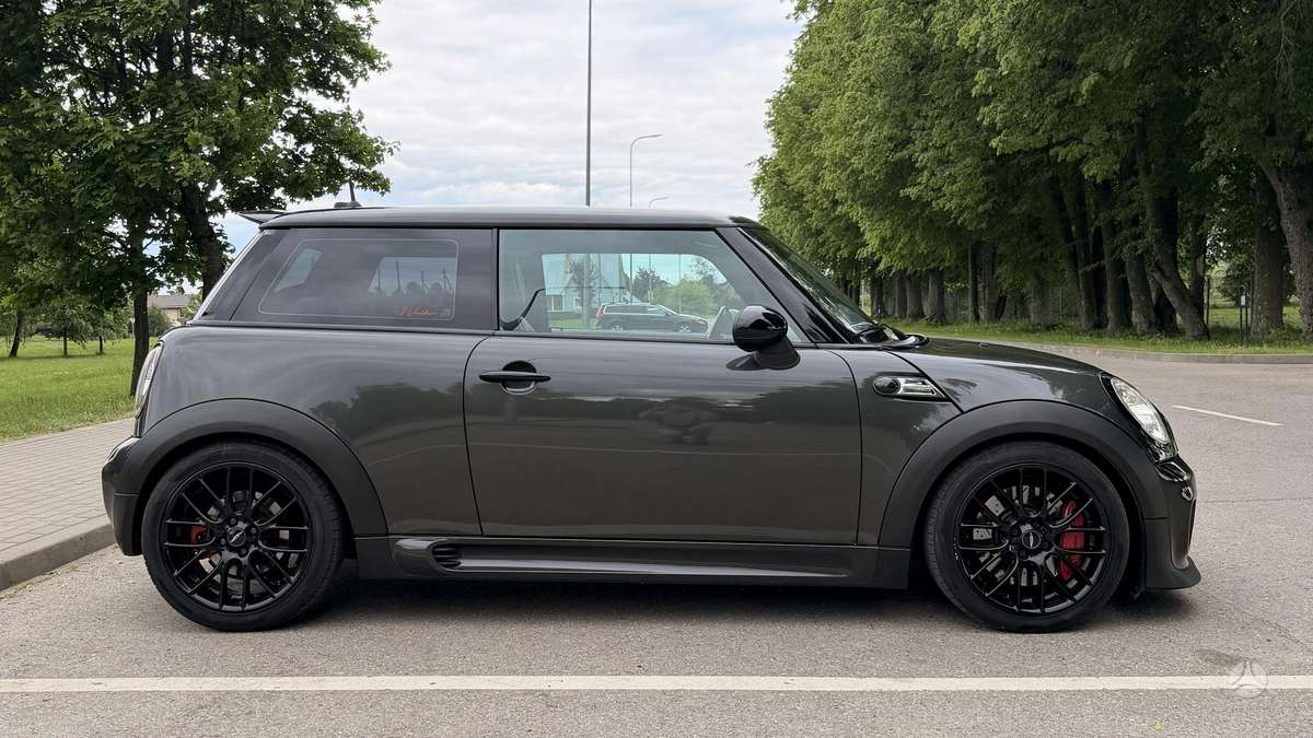 Mini Cooper JCW, 1.6 l., hatchback