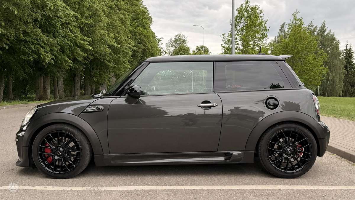 Mini Cooper JCW, 1.6 l., Хэтчбек