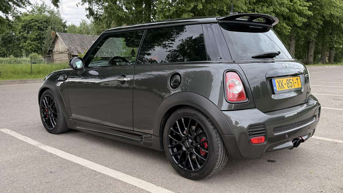 Mini Cooper JCW, 1.6 l., hatchback