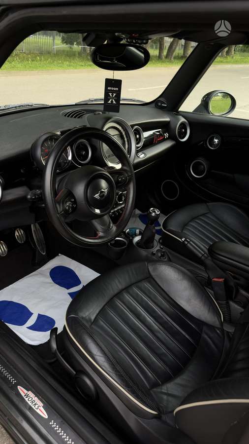 Mini Cooper JCW, 1.6 l., Хэтчбек