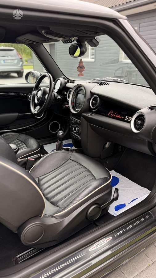 Mini Cooper JCW, 1.6 l., Хэтчбек