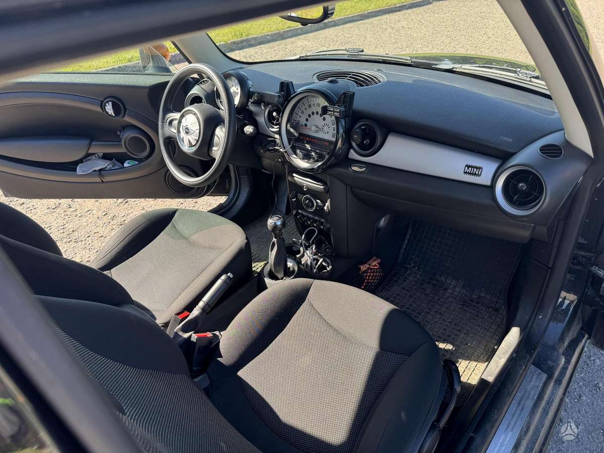Mini One, 1.6 l., hatchback