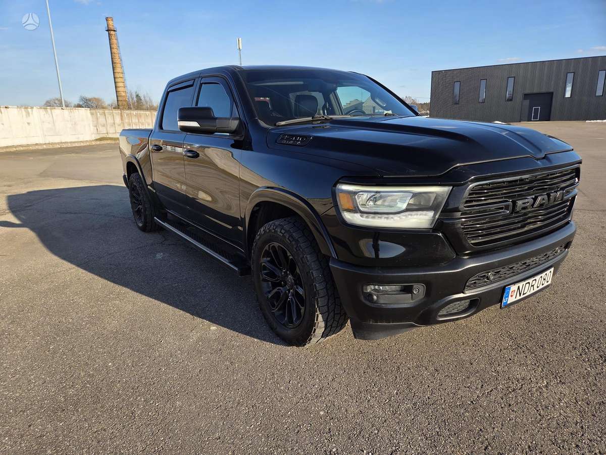 Dodge Ram, 5.7 l., off-road / crossover