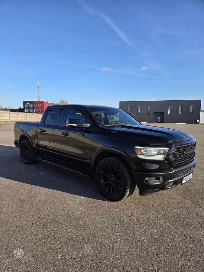 Dodge Ram, 5.7 l., off-road / crossover