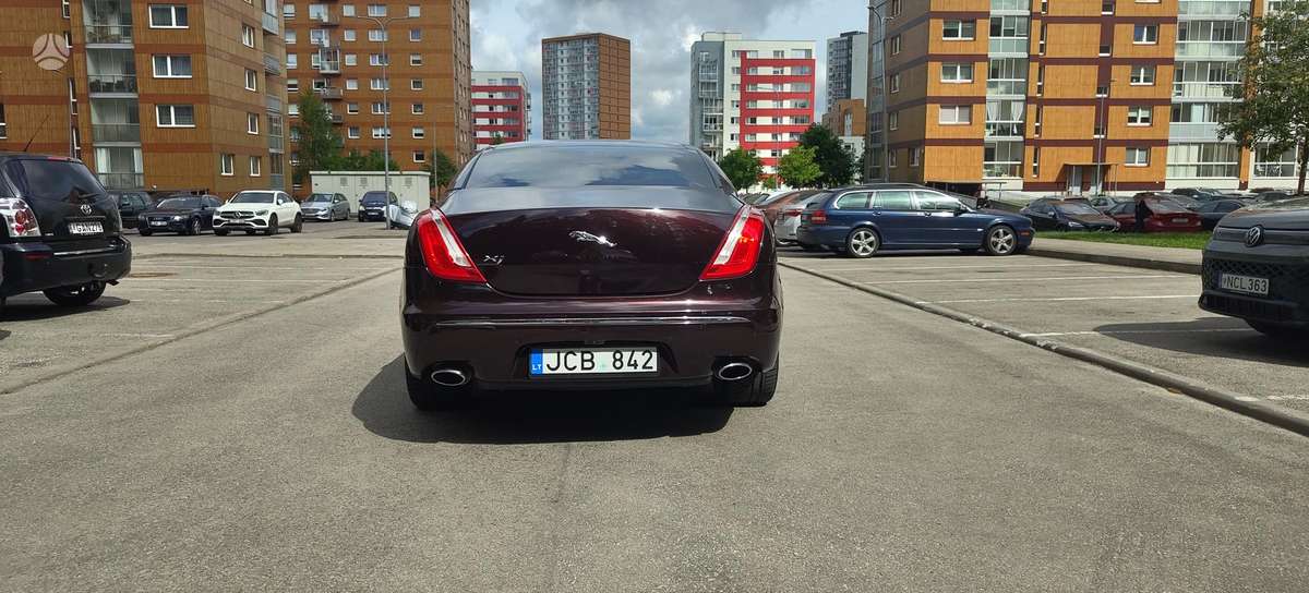 Jaguar XJ, 3.0 l., Седан