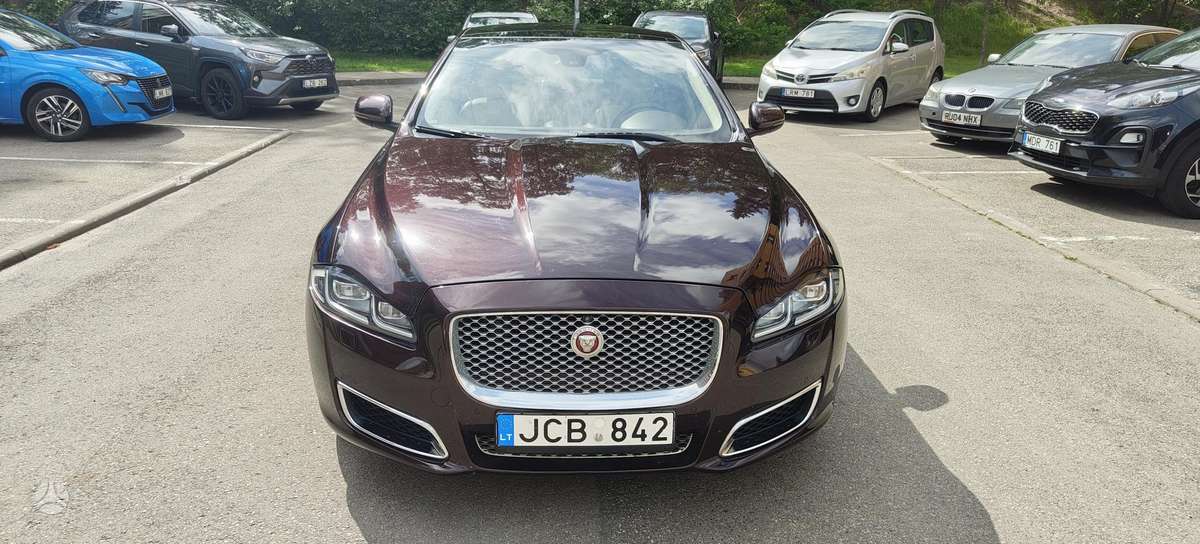 Jaguar XJ, 3.0 l., Седан