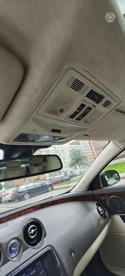 Jaguar XJ, 3.0 l., Седан