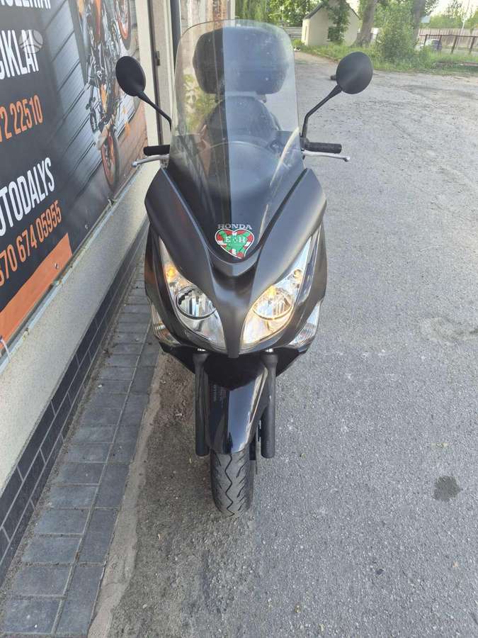 Honda Silverwing 400cc, scooters / mopeds