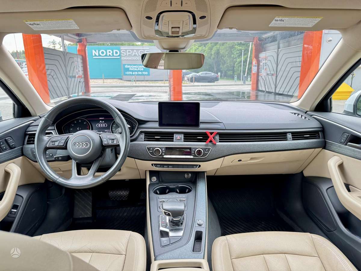 Audi A4, 2.0 l., Седан