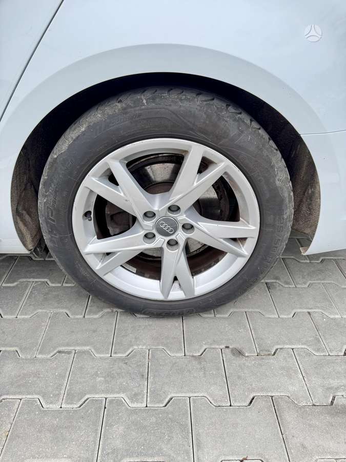 Audi A4, 2.0 l., Седан