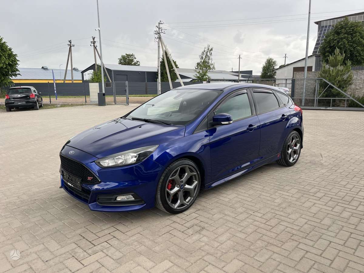 Ford Focus ST, 2.0 l., hatchback