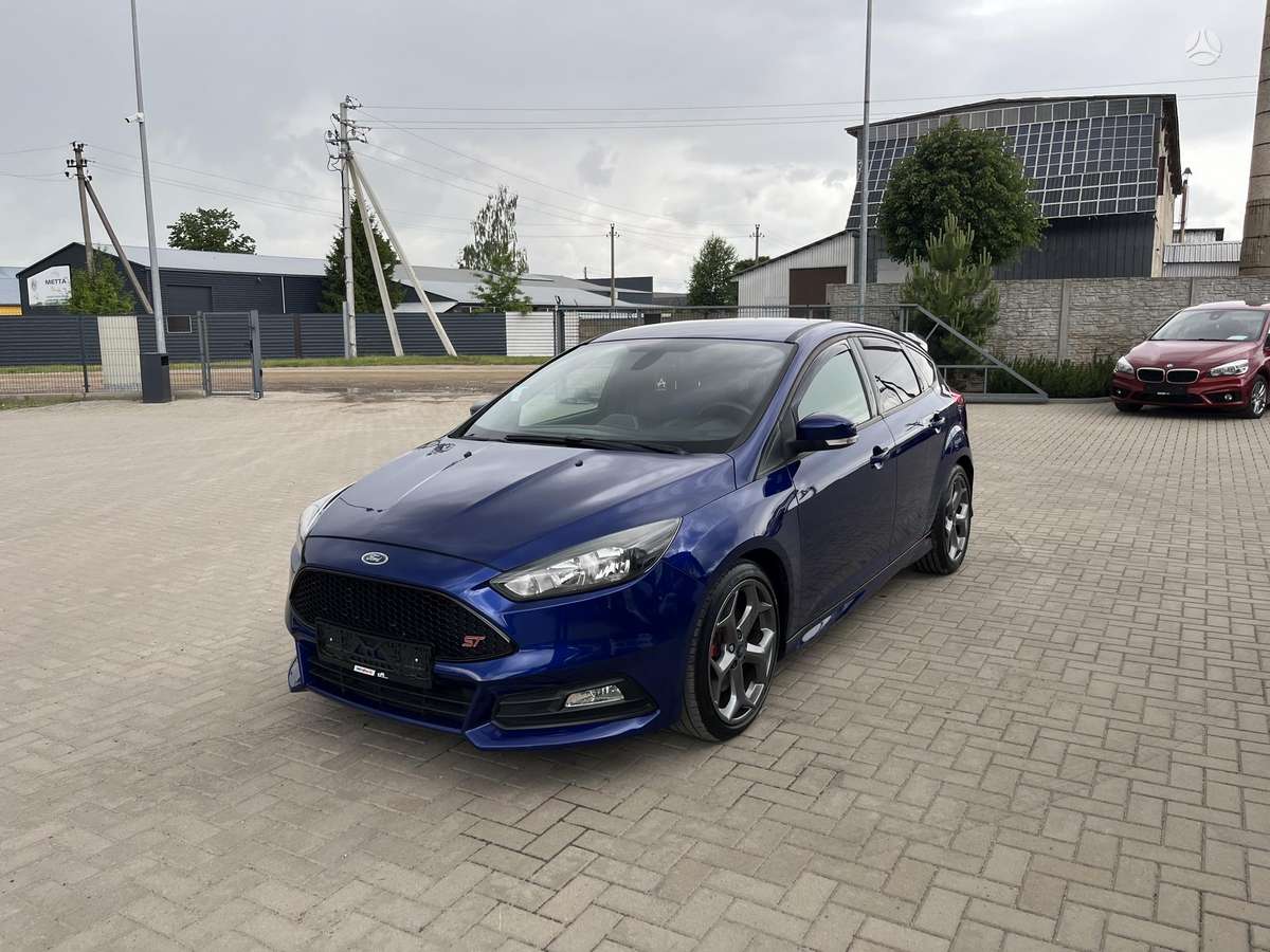 Ford Focus ST, 2.0 l., hatchback