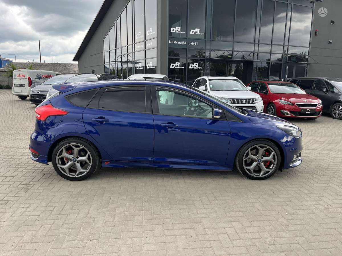 Ford Focus ST, 2.0 l., hatchback