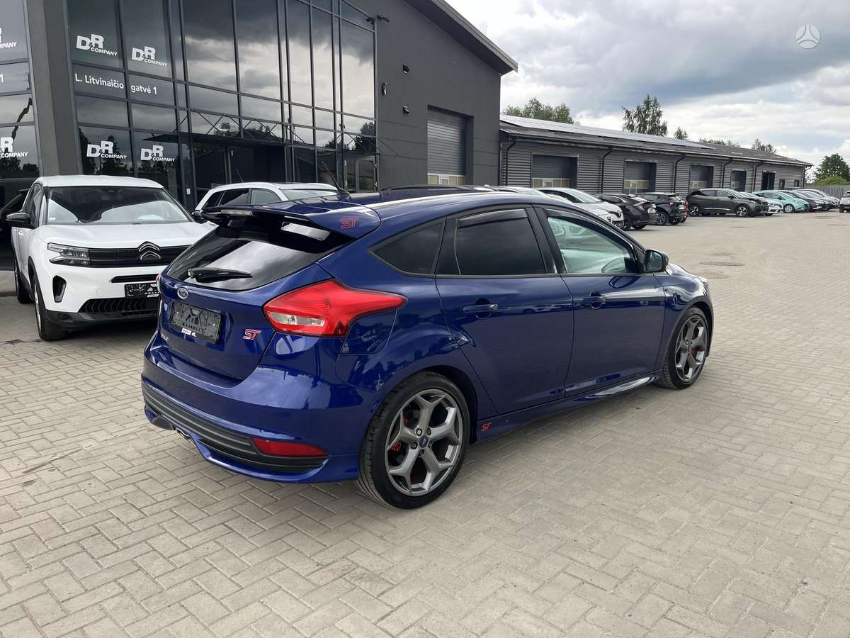 Ford Focus ST, 2.0 l., hatchback