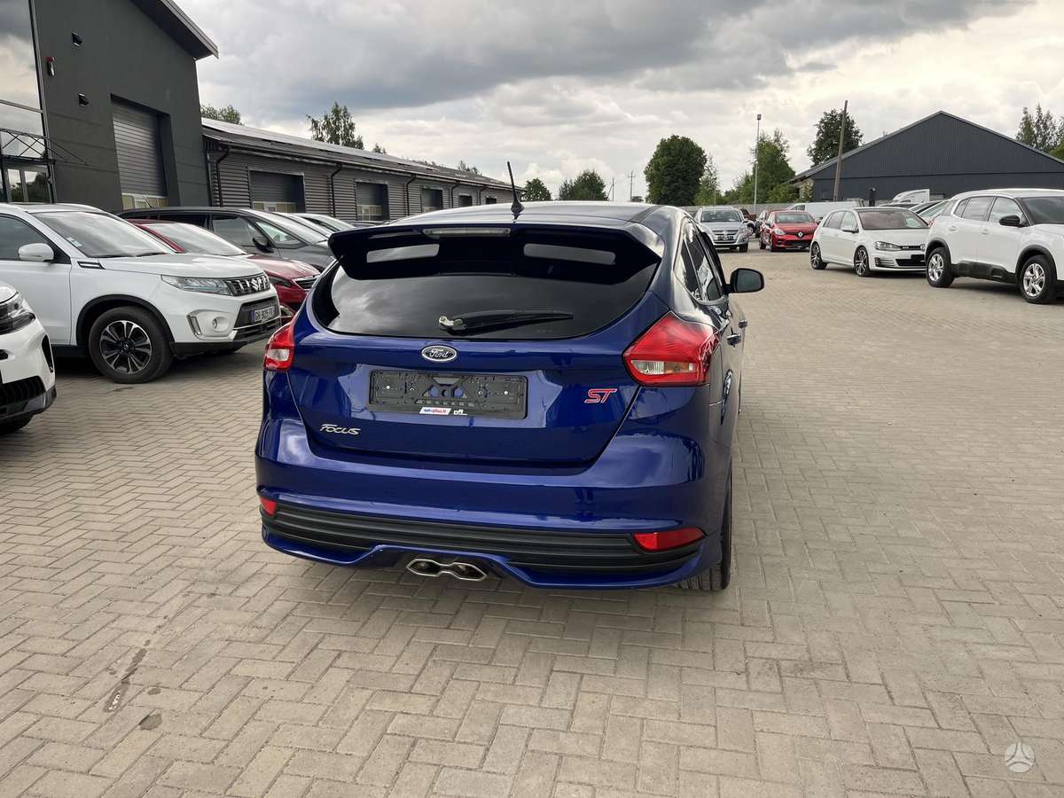 Ford Focus ST, 2.0 l., hatchback