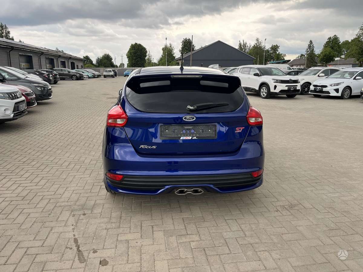Ford Focus ST, 2.0 l., hatchback