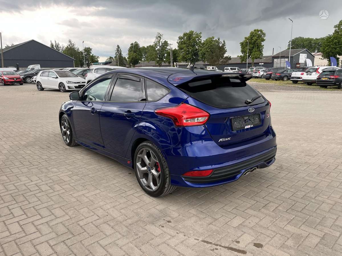 Ford Focus ST, 2.0 l., hatchback