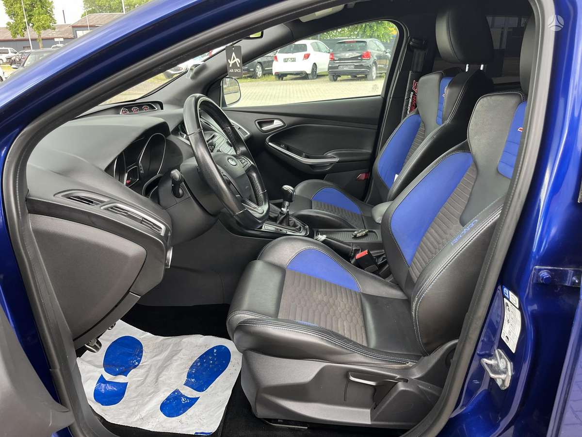 Ford Focus ST, 2.0 l., hatchback