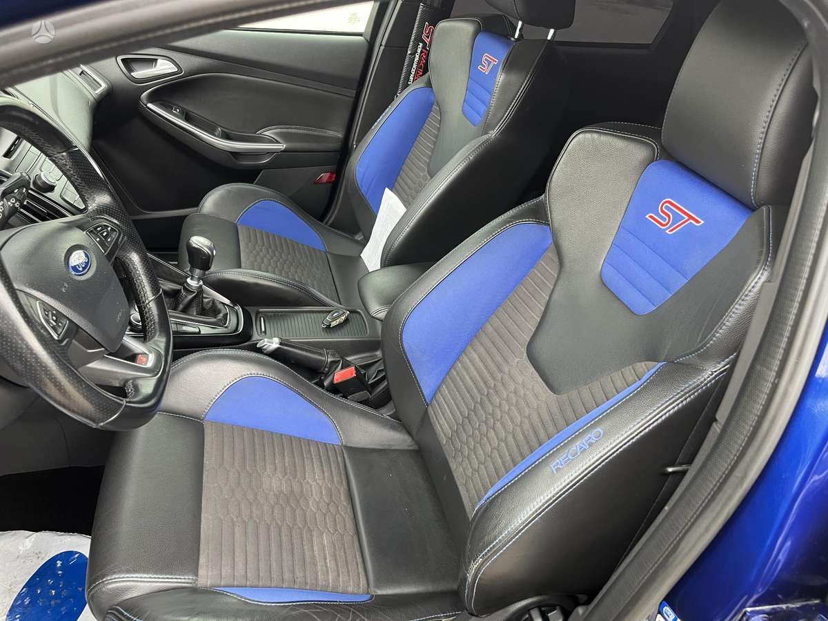 Ford Focus ST, 2.0 l., hatchback