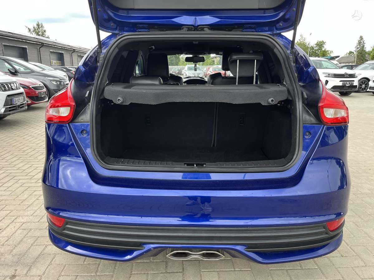 Ford Focus ST, 2.0 l., hatchback