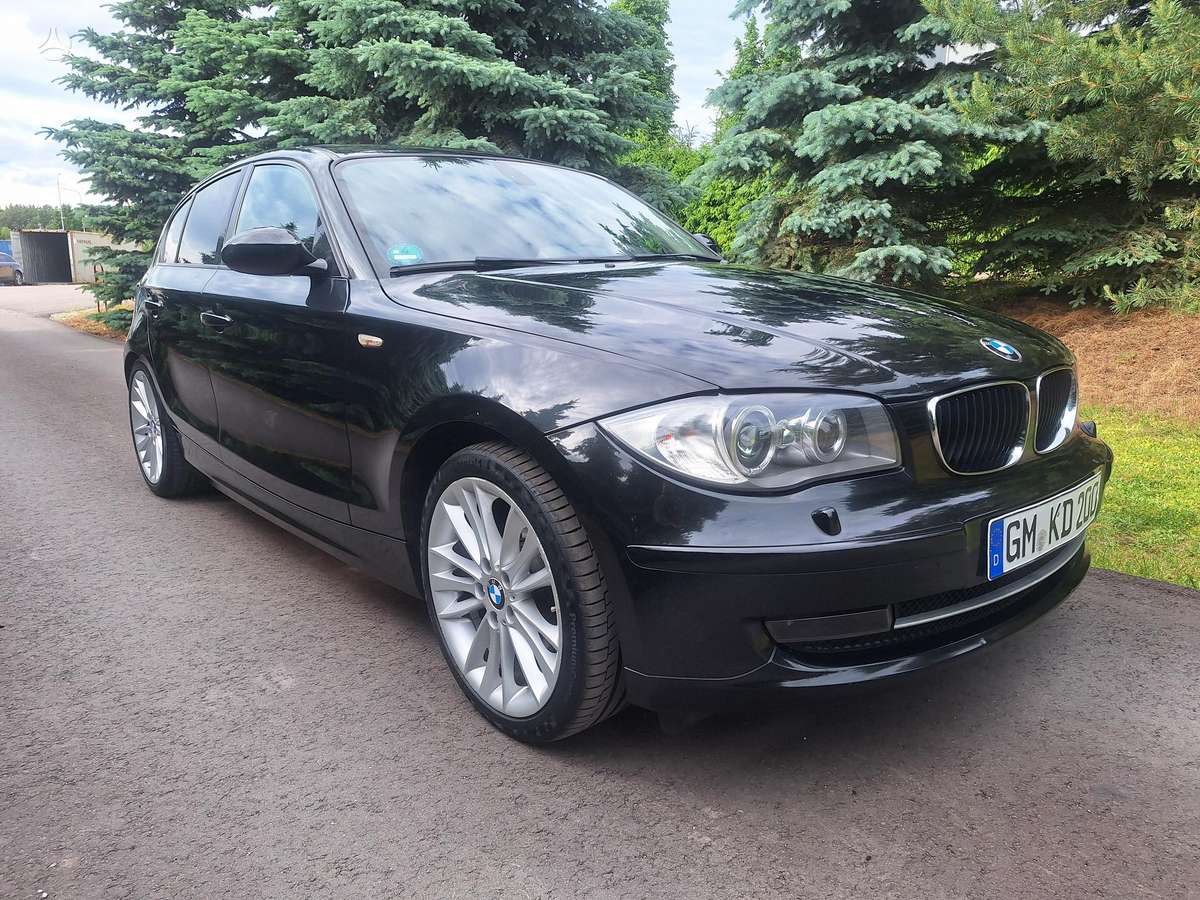BMW 118, 2.0 l., hatchback