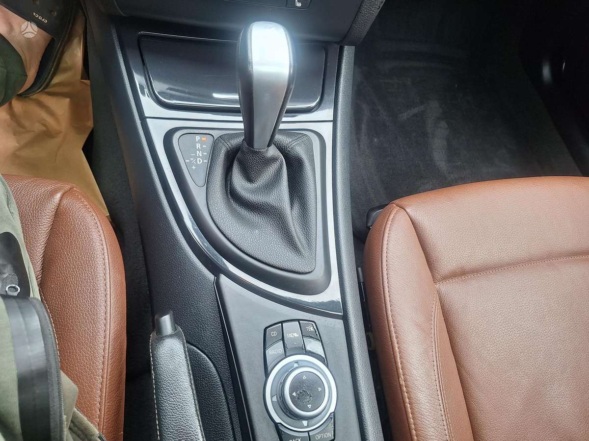 BMW 118, 2.0 l., hatchback