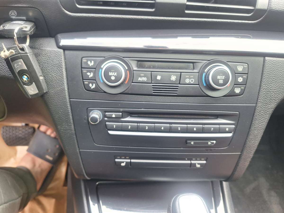 BMW 118, 2.0 l., hatchback