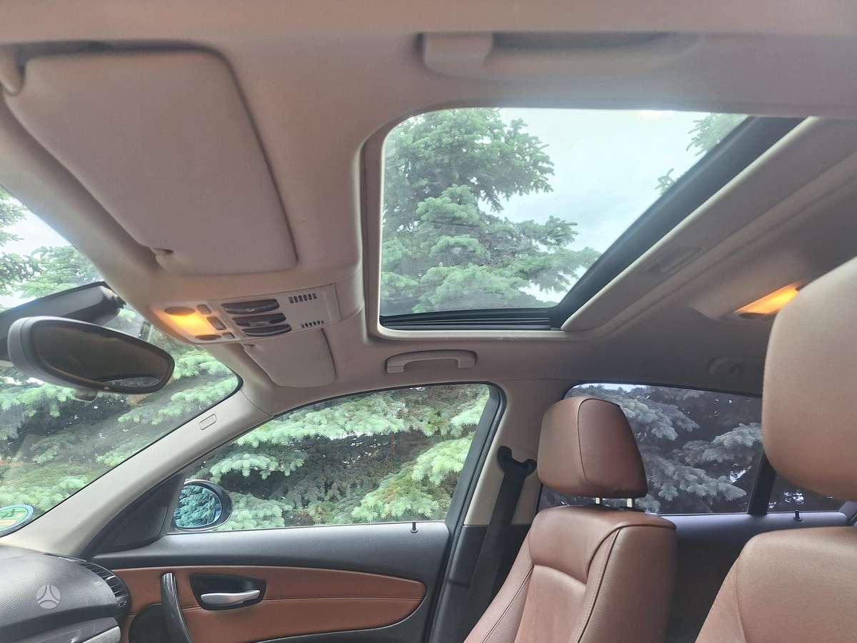 BMW 118, 2.0 l., hatchback